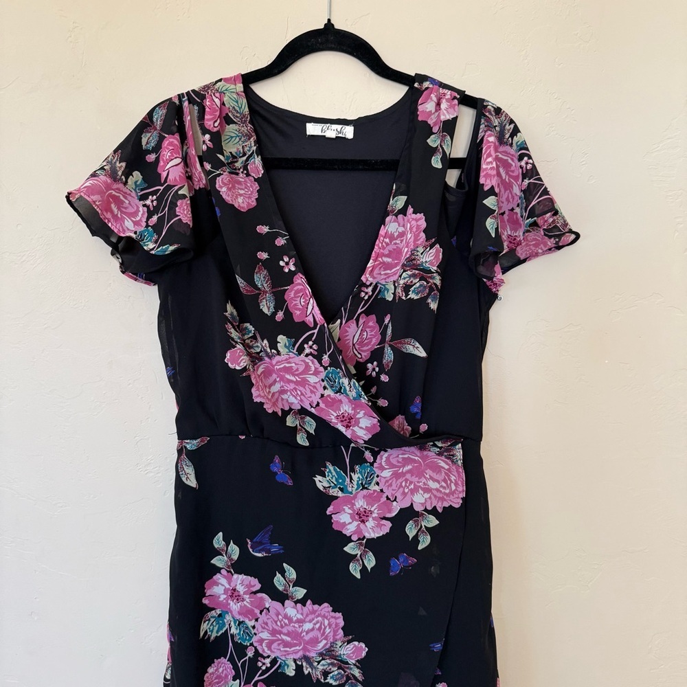 City Chic Blush Floral Faux Wrap Dress Cold Shoulder Flutter Sleeve Midi Dress - Picture 3 of 7